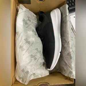 NWT Under Armor shoes
